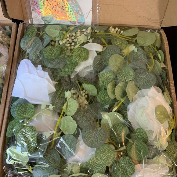 Elegant White Floral Table Runner with Butterflies 6 foot long.NWT - Picture 12 of 16